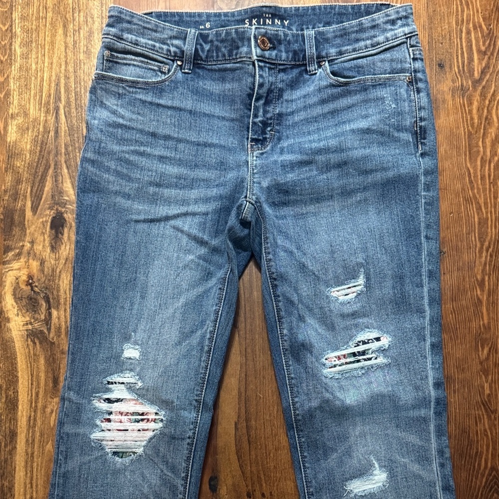 White House Black Market Skinny Blue Distressed Women Jeans